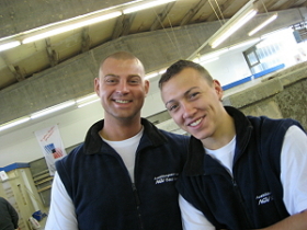 Fliesenleger mit Herz